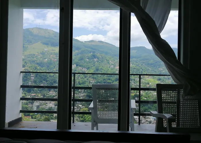 Glenview Hotel & Homestay