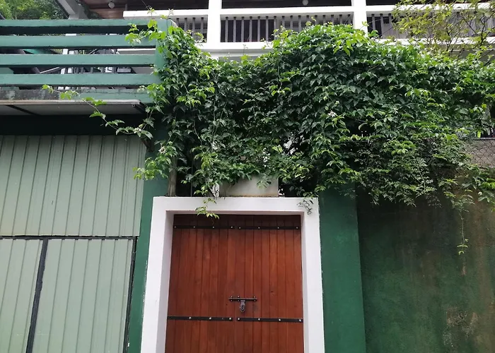 Glenview Hotel & Homestay